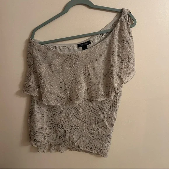 White House Black Market Asymmetrical Blouse - Picture 5 of 5